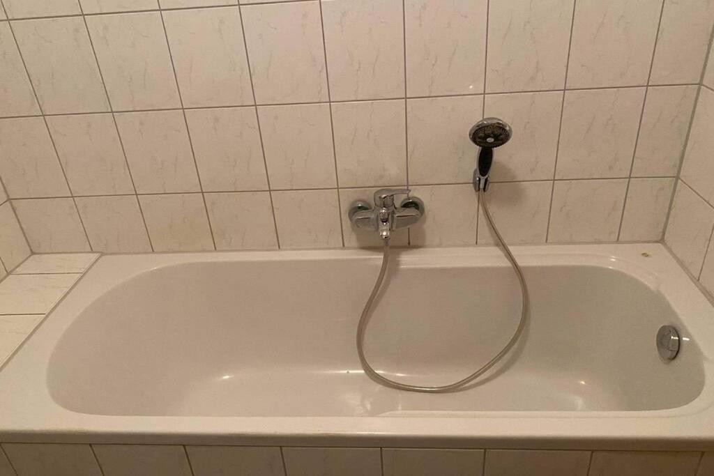 Beste Lage In Rostock: 2-Zimmerwohnung Mit Balkon Im 1.Og Dış mekan fotoğraf